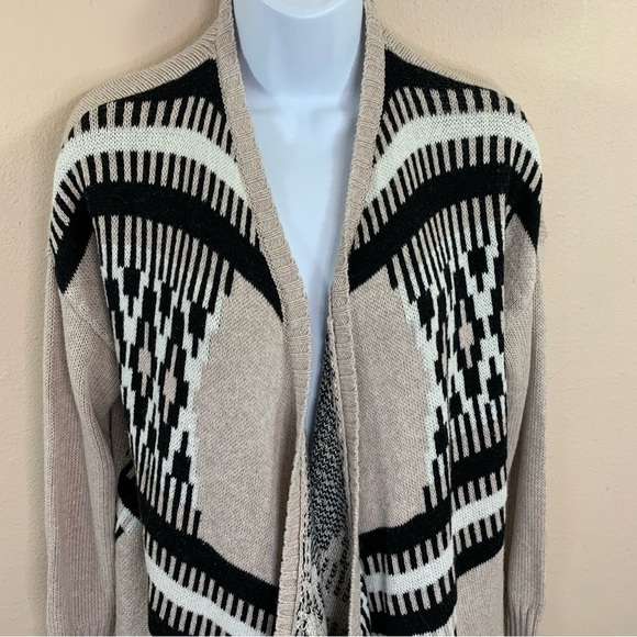 Medium American Eagle Wool Blend Shrug Sweater Open Front Geometric Tribal Print - Picture 3 of 8